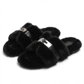 Women Faux Fur Slides Lock Buckle Sandals Fuzzy Open Toe Slippers Chic Elegant Plush Flat Shoes Indoor Outdoor